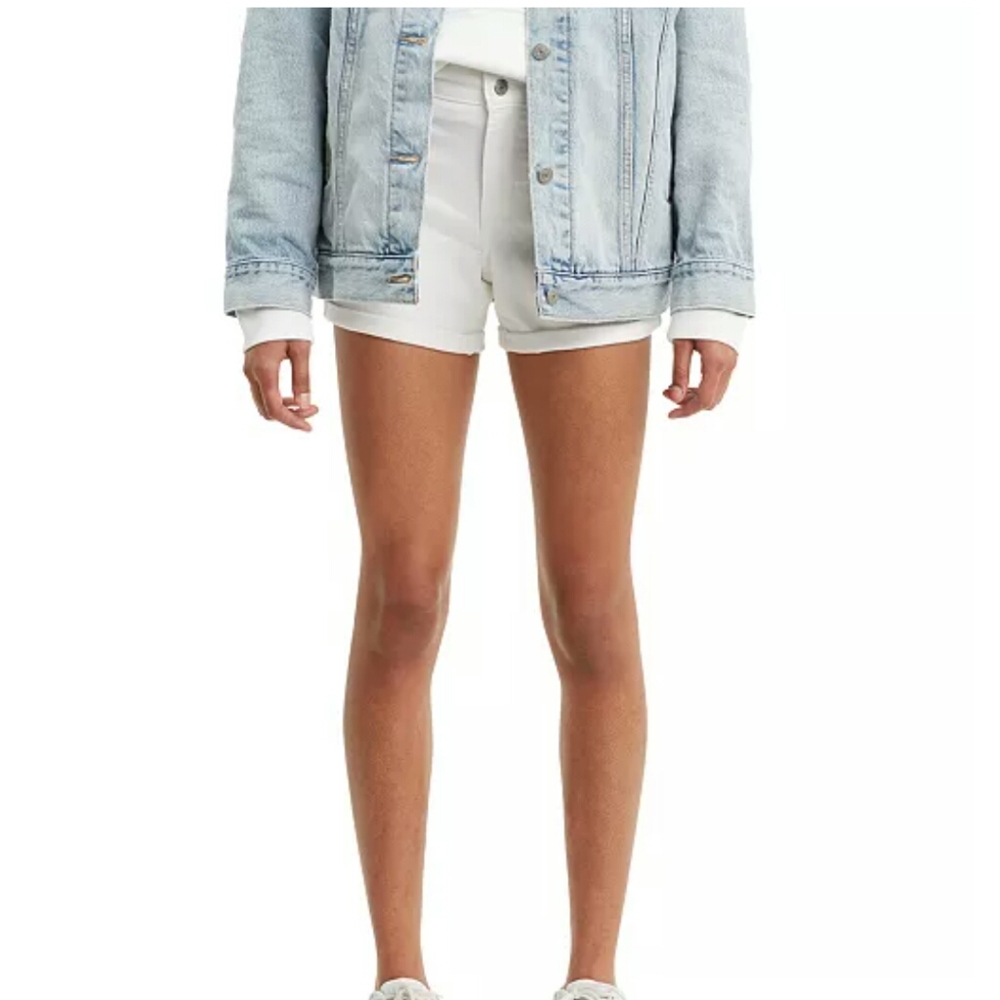 -NWT- Levi's Cuffed Mid Length Shorts 31